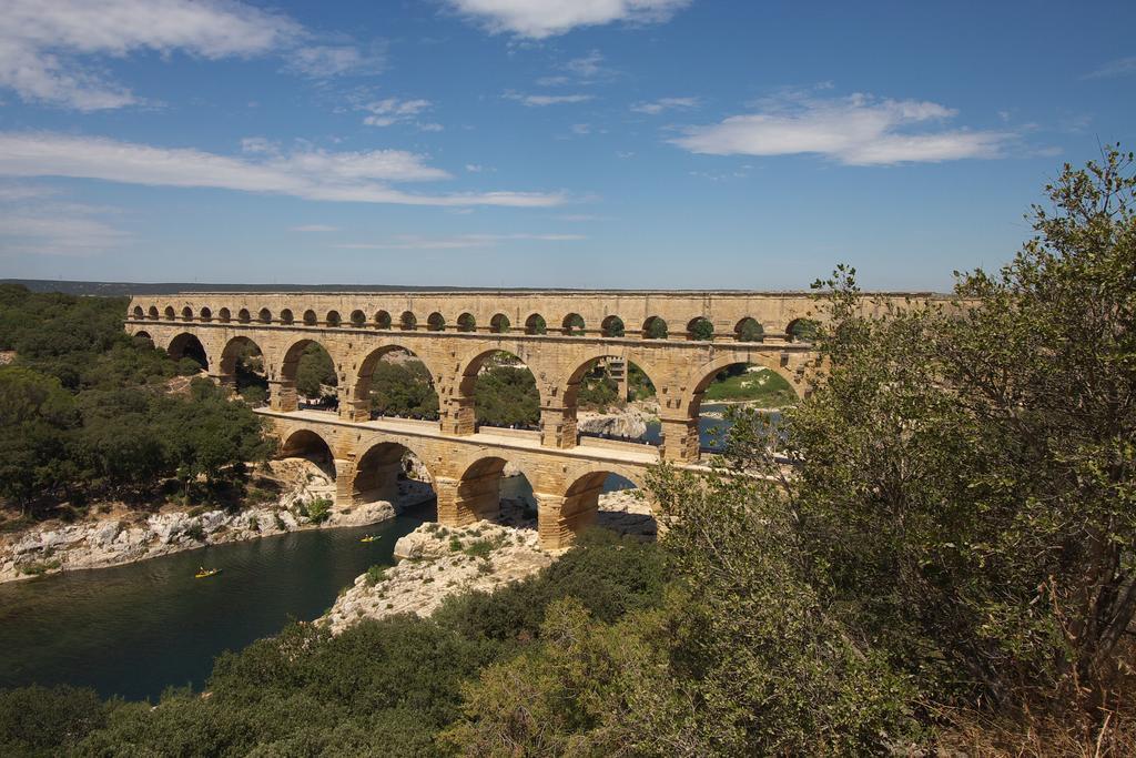 Le Clos Martin Eyragues Екстериор снимка